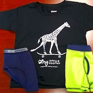 LRG t-shirt w/2 pairs of underwear